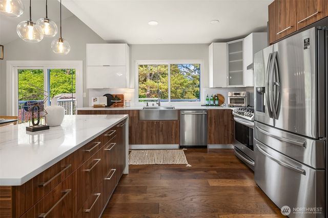 11410 83rd Place NE, Kirkland, WA 98034