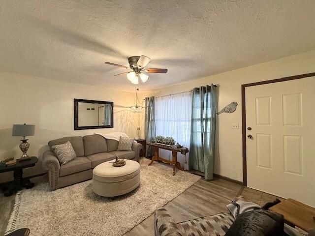 1440 E Cherokee Street, Springfield, MO 65804