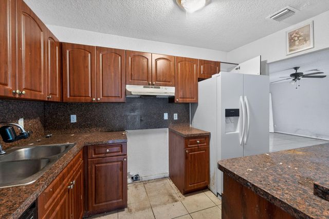 1307 NW 15th Place, Fort Lauderdale, FL 33311