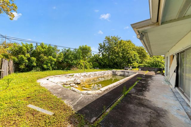 1307 NW 15th Place, Fort Lauderdale, FL 33311