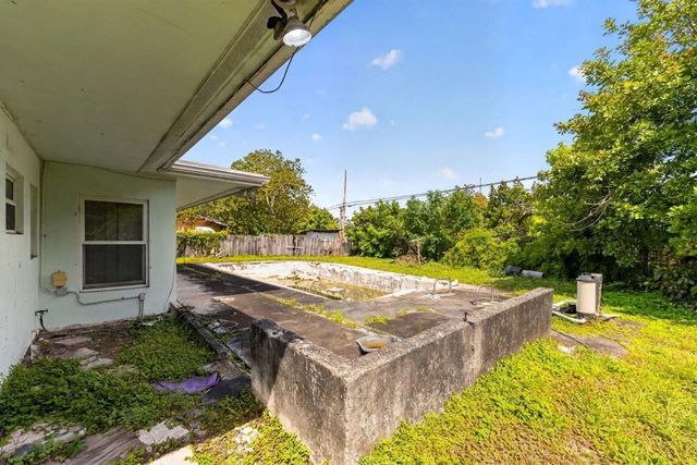 1307 NW 15th Place, Fort Lauderdale, FL 33311