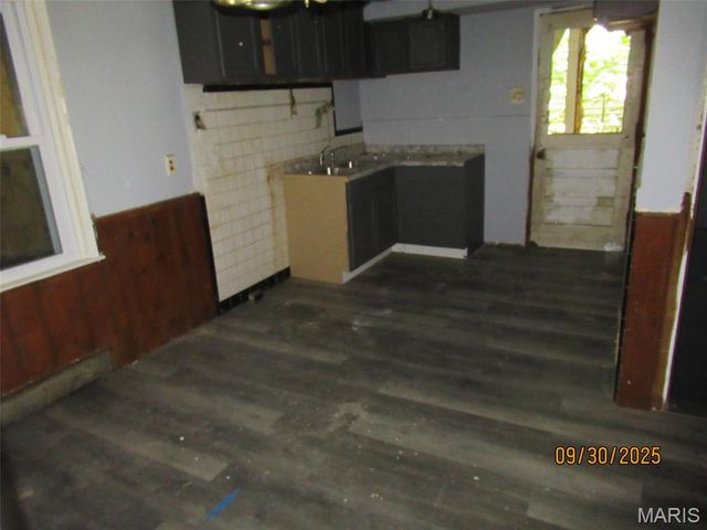 7516 Calvin Avenue, St Louis, MO 63136