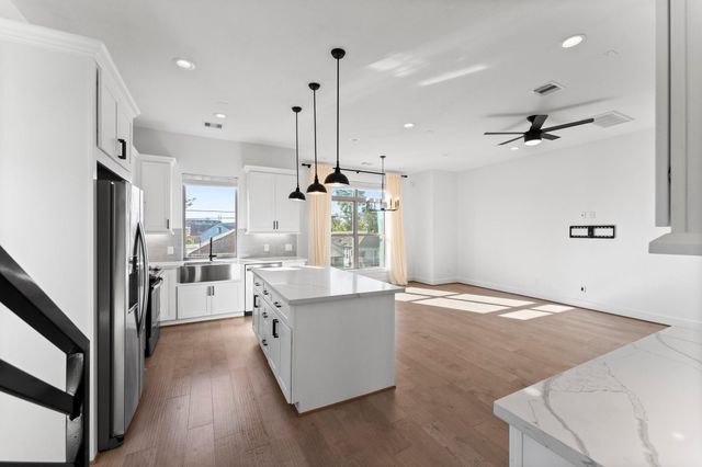 1602 Chestnut Street, Houston, TX 77009