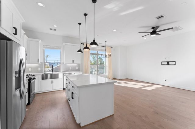 1602 Chestnut Street, Houston, TX 77009