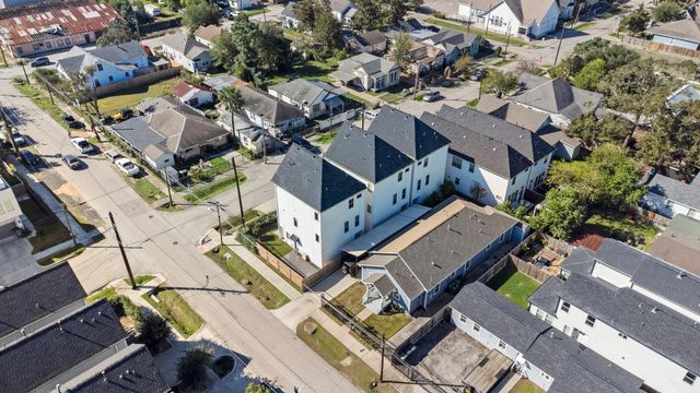 1602 Chestnut Street, Houston, TX 77009