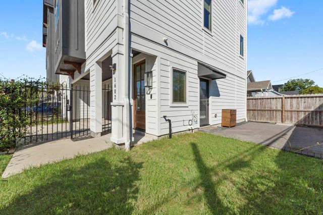 1602 Chestnut Street, Houston, TX 77009