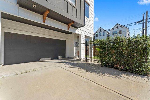 1602 Chestnut Street, Houston, TX 77009