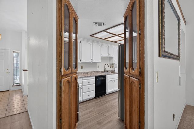 6809 Paseo Del Sol Way, Elk Grove, CA 95758