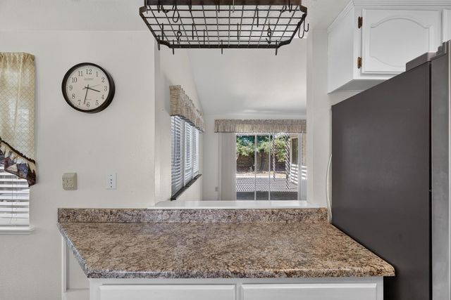 6809 Paseo Del Sol Way, Elk Grove, CA 95758