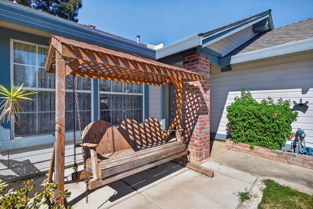 6809 Paseo Del Sol Way, Elk Grove, CA 95758
