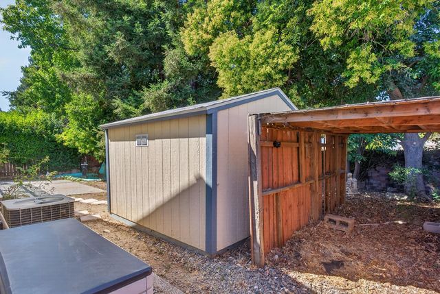 6809 Paseo Del Sol Way, Elk Grove, CA 95758