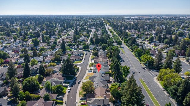 6809 Paseo Del Sol Way, Elk Grove, CA 95758