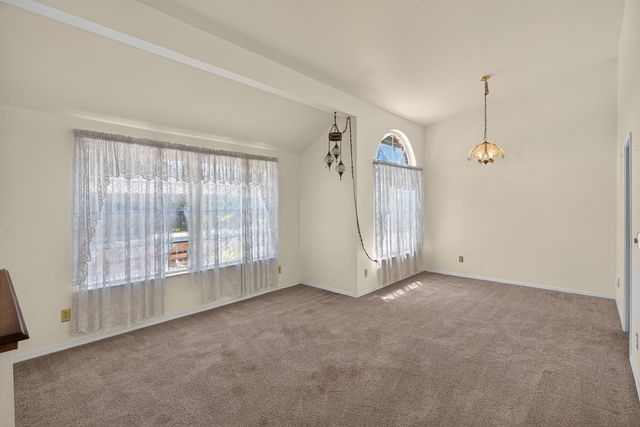 6809 Paseo Del Sol Way, Elk Grove, CA 95758