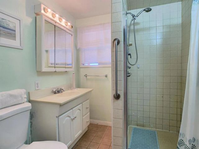 6070 Odessa Ave, La Mesa, CA 91942