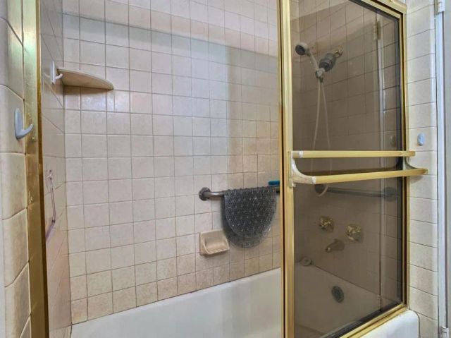 6070 Odessa Ave, La Mesa, CA 91942