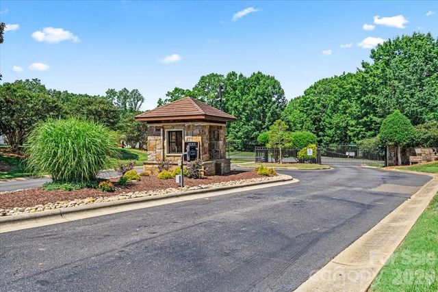 113 N Harbor Watch Drive, Statesville, NC 28677
