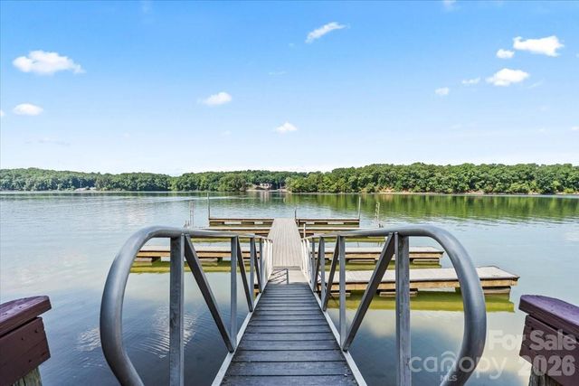 113 N Harbor Watch Drive, Statesville, NC 28677