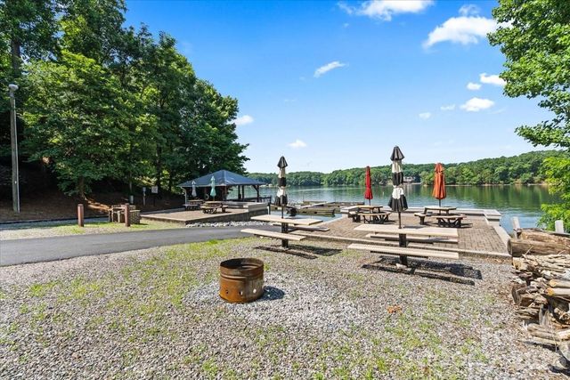 113 N Harbor Watch Drive, Statesville, NC 28677