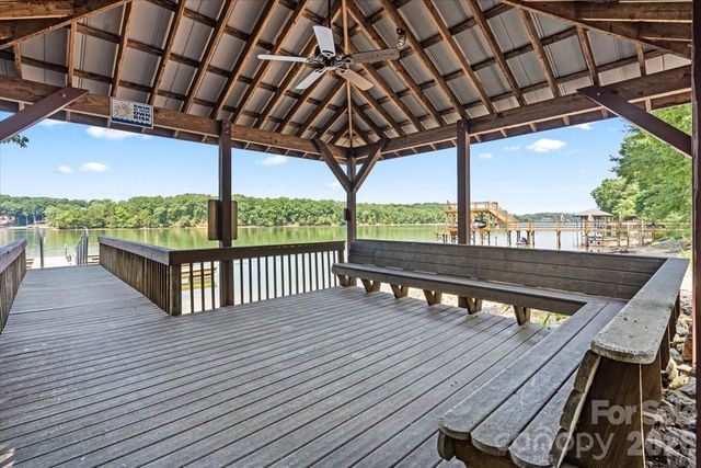 113 N Harbor Watch Drive, Statesville, NC 28677