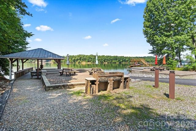 113 N Harbor Watch Drive, Statesville, NC 28677