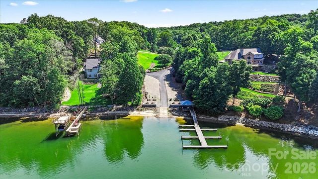 113 N Harbor Watch Drive, Statesville, NC 28677