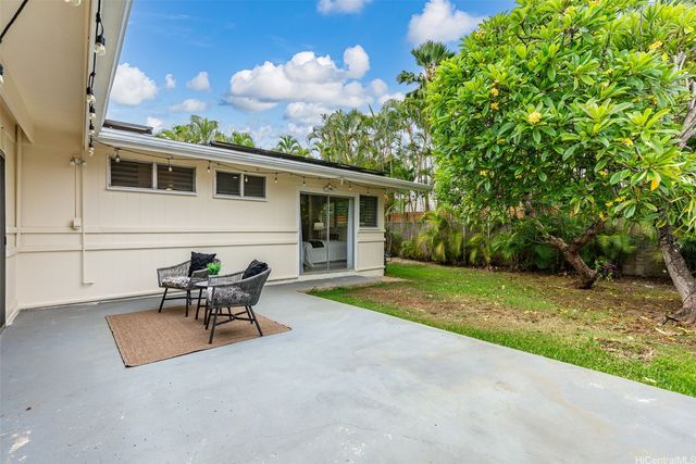 903 Alahaki Street, Kailua, HI 96734