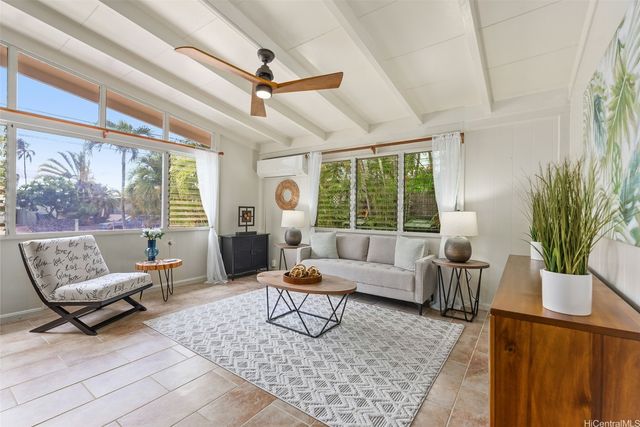 903 Alahaki Street, Kailua, HI 96734
