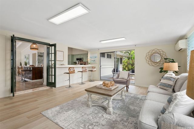 903 Alahaki Street, Kailua, HI 96734