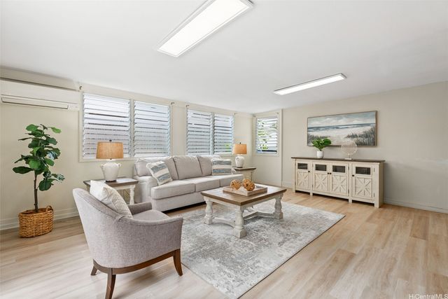 903 Alahaki Street, Kailua, HI 96734