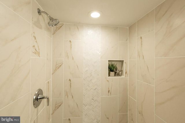 951 JEFFERSON ST NE, Washington, DC 20011