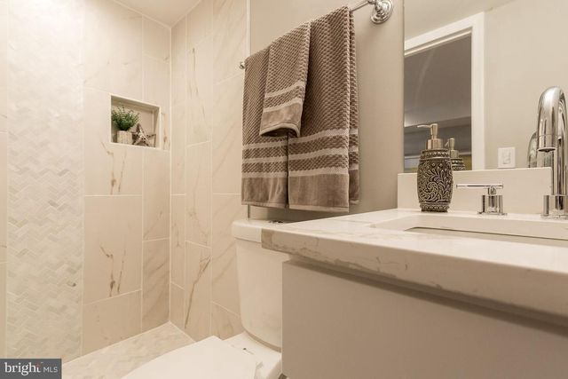951 JEFFERSON ST NE, Washington, DC 20011