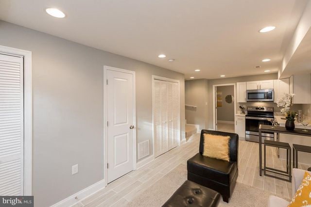 951 JEFFERSON ST NE, Washington, DC 20011