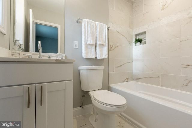 951 JEFFERSON ST NE, Washington, DC 20011
