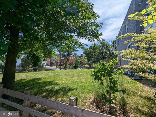951 JEFFERSON ST NE, Washington, DC 20011