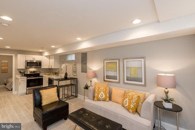 951 JEFFERSON ST NE, Washington, DC 20011