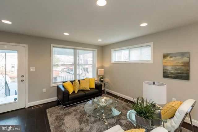951 JEFFERSON ST NE, Washington, DC 20011
