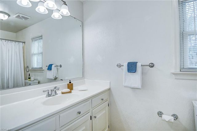 229 Oakengate TURN, Virginia Beach, VA 23462