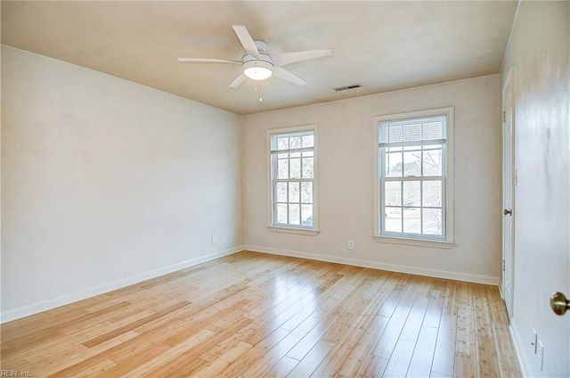 229 Oakengate TURN, Virginia Beach, VA 23462