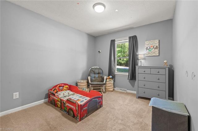 1800 Rivertrace Point, High Point, NC 27265