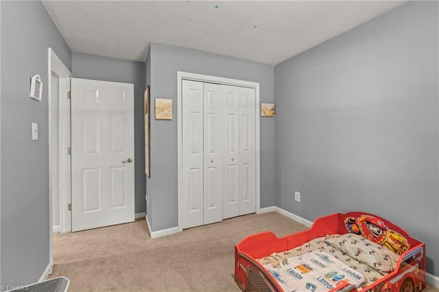 1800 Rivertrace Point, High Point, NC 27265