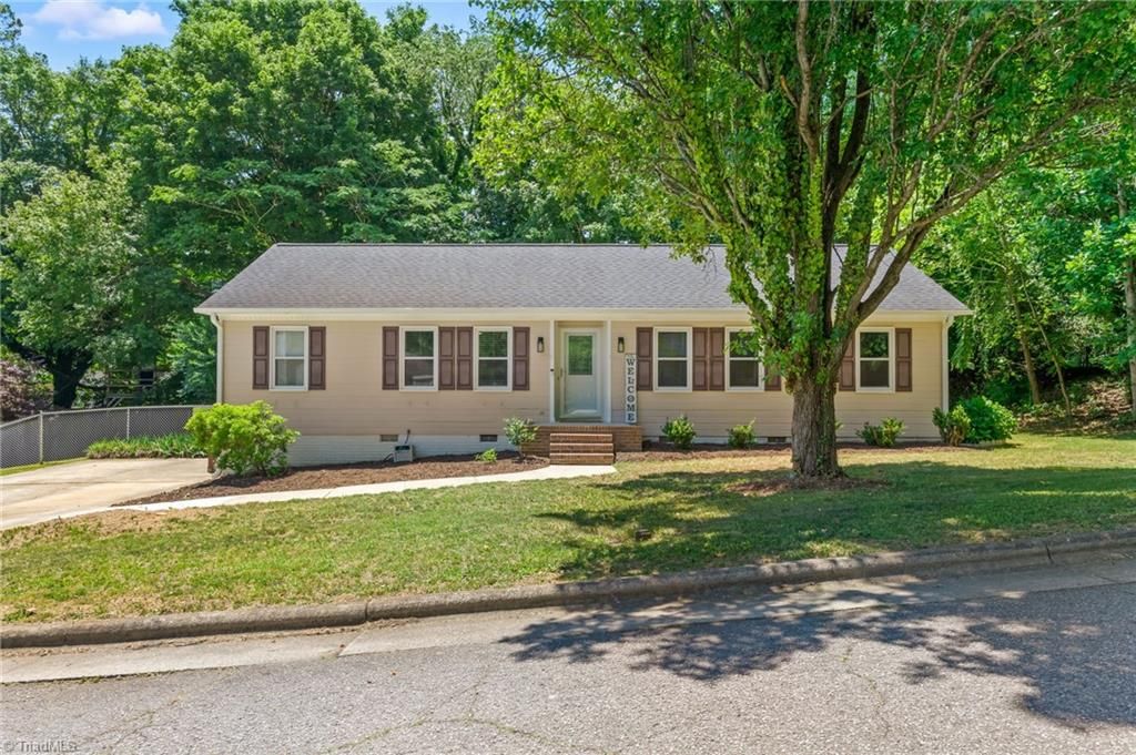 1800 Rivertrace Point, High Point, NC 27265