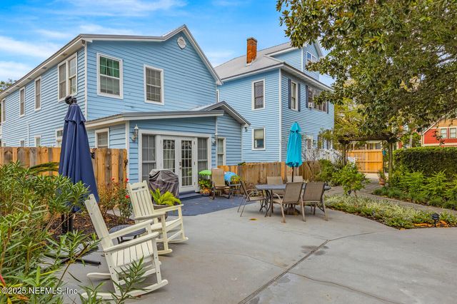 102 S 7TH Street, Fernandina Beach, FL 32034