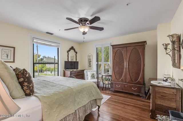 102 S 7TH Street, Fernandina Beach, FL 32034