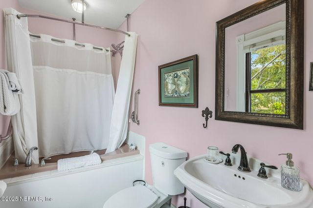 102 S 7TH Street, Fernandina Beach, FL 32034