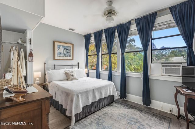 102 S 7TH Street, Fernandina Beach, FL 32034