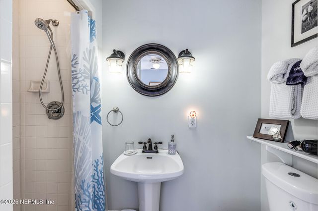 102 S 7TH Street, Fernandina Beach, FL 32034