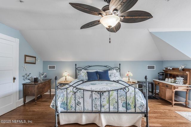 102 S 7TH Street, Fernandina Beach, FL 32034