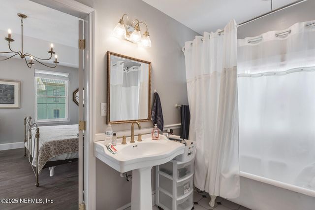 102 S 7TH Street, Fernandina Beach, FL 32034