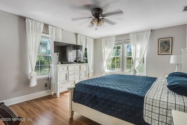 102 S 7TH Street, Fernandina Beach, FL 32034