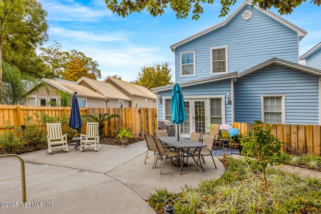 102 S 7TH Street, Fernandina Beach, FL 32034